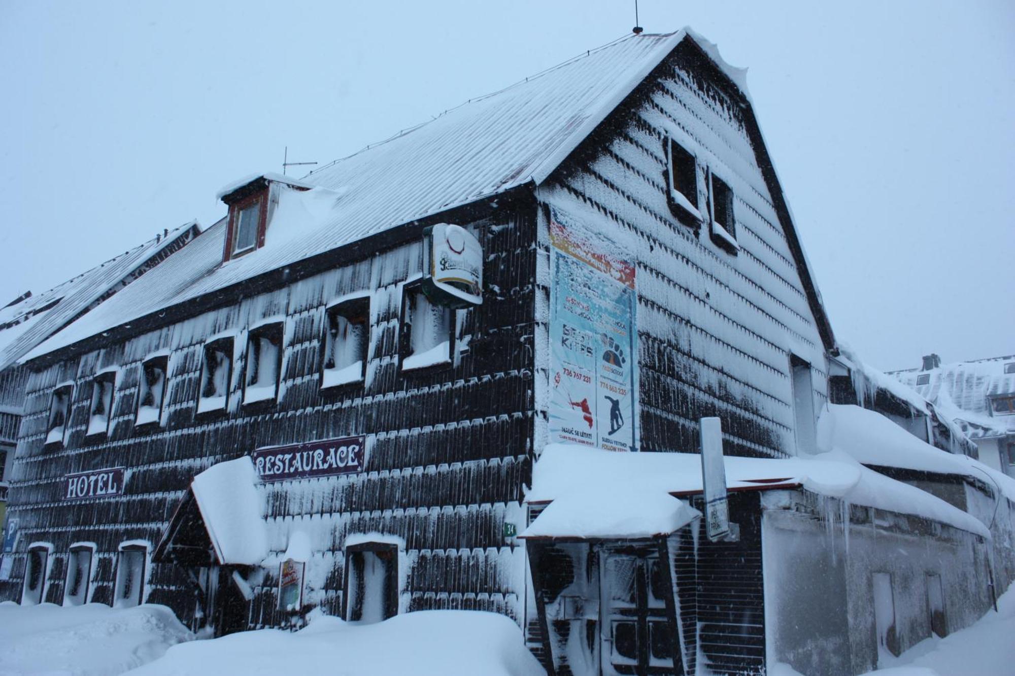 Penzion Pinokio โบจิดาร์ ภายนอก รูปภาพ